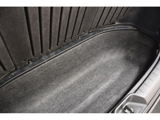 ヴォクシー ＺＳ　ＲＯＪＡＭコンプリートカー　ＷＯＲＫ１９インチＡＷ　ＴＥＩＮ車高調　４本出しマフラー　プッシュスタート　パワースライドドア　カロッツェリアサイバーナビ　バックカメラ（58枚目）