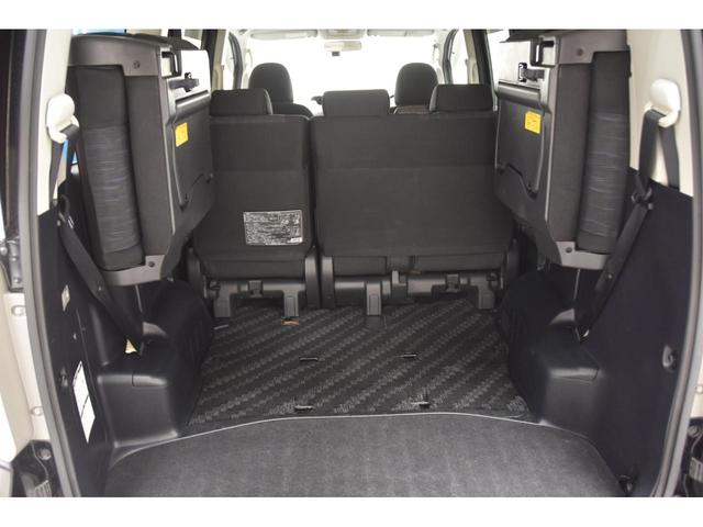 ヴォクシー ＺＳ　ＲＯＪＡＭコンプリートカー　ＷＯＲＫ１９インチＡＷ　ＴＥＩＮ車高調　４本出しマフラー　プッシュスタート　パワースライドドア　カロッツェリアサイバーナビ　バックカメラ（61枚目）