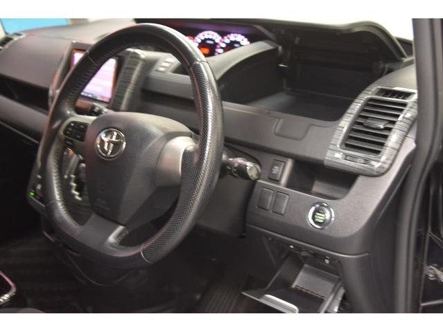 ヴォクシー ＺＳ　ＲＯＪＡＭコンプリートカー　ＷＯＲＫ１９インチＡＷ　ＴＥＩＮ車高調　４本出しマフラー　プッシュスタート　パワースライドドア　カロッツェリアサイバーナビ　バックカメラ（73枚目）