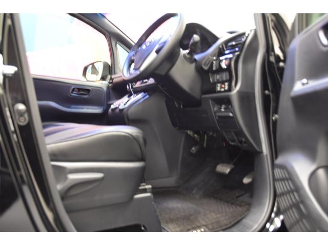 ヴォクシー Ｘ　モデリスタコンプリートカー　１６ＡＷ　両側電動スライドドア　バックカメラ　フリップダウンモニター　プッシュスタート（44枚目）