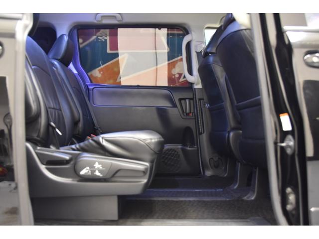 ヴォクシー Ｘ　モデリスタコンプリートカー　１６ＡＷ　両側電動スライドドア　バックカメラ　フリップダウンモニター　プッシュスタート（48枚目）