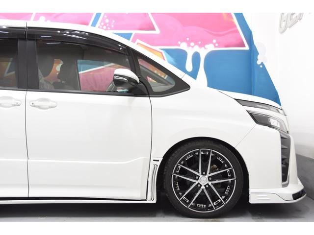 ヴォクシー ZS ROWENコンプリートカー 19インチAW ローダウン アルパイン11型ナビ アルパイン12型後席モニター 両側電動スライドドア プッシュスタート バックカメラ ETC フルセグTV(40枚目)