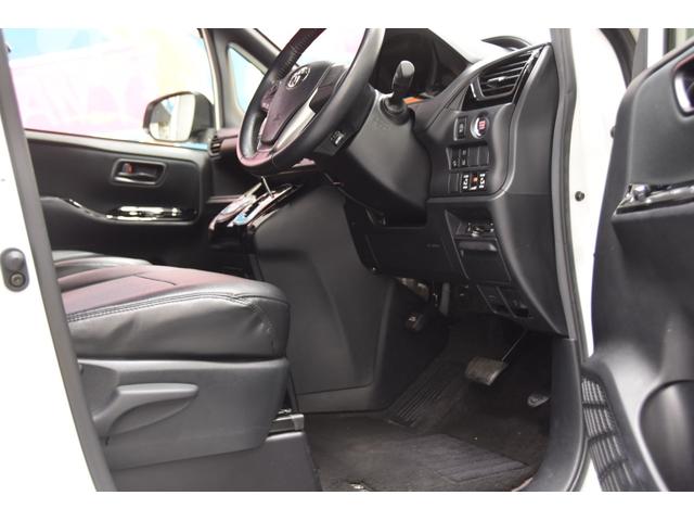 ヴォクシー ZS ROWENコンプリートカー 19インチAW ローダウン アルパイン11型ナビ アルパイン12型後席モニター 両側電動スライドドア プッシュスタート バックカメラ ETC フルセグTV(45枚目)