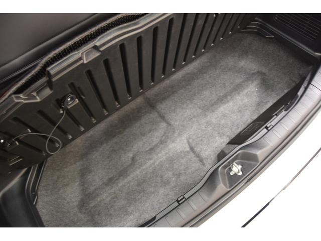 ヴォクシー ZS ROWENコンプリートカー 19インチAW ローダウン アルパイン11型ナビ アルパイン12型後席モニター 両側電動スライドドア プッシュスタート バックカメラ ETC フルセグTV(58枚目)