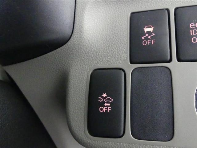 トラクションコントロールとは、すべりやすい路面での発進時や加速時にタイヤの空転を抑え、駆動力確保に貢献する機能です。詳細は販売店スタッフまでおたずねください。