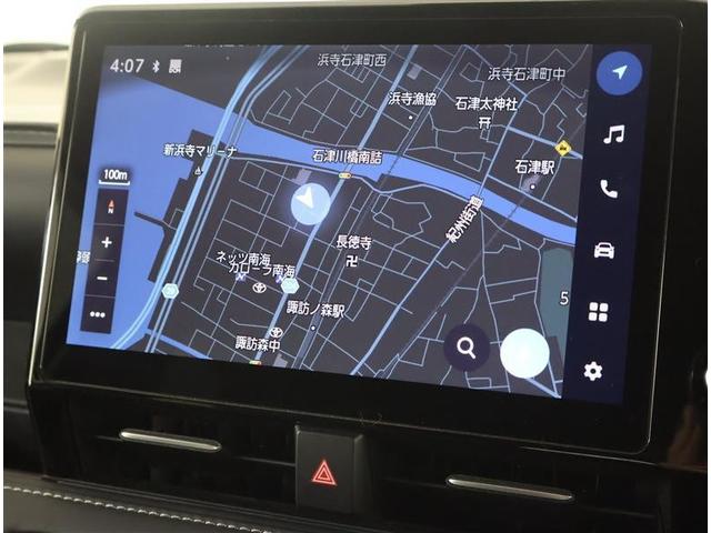 ノア ハイブリッドＳ－Ｚ　横滑り防止機能　エアバッグ　オートクルーズコントロール　地デジ　両側自動ドア　ダブルエアコン　スマートエントリー　ＬＥＤランプ　バックモニター　メモリナビ　３列シート　ＥＴＣ付き　ＡＢＳ　ＡＣ１００Ｖ（6枚目）