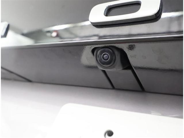 ノア ハイブリッドＳ－Ｚ　横滑り防止機能　エアバッグ　オートクルーズコントロール　地デジ　両側自動ドア　ダブルエアコン　スマートエントリー　ＬＥＤランプ　バックモニター　メモリナビ　３列シート　ＥＴＣ付き　ＡＢＳ　ＡＣ１００Ｖ（8枚目）