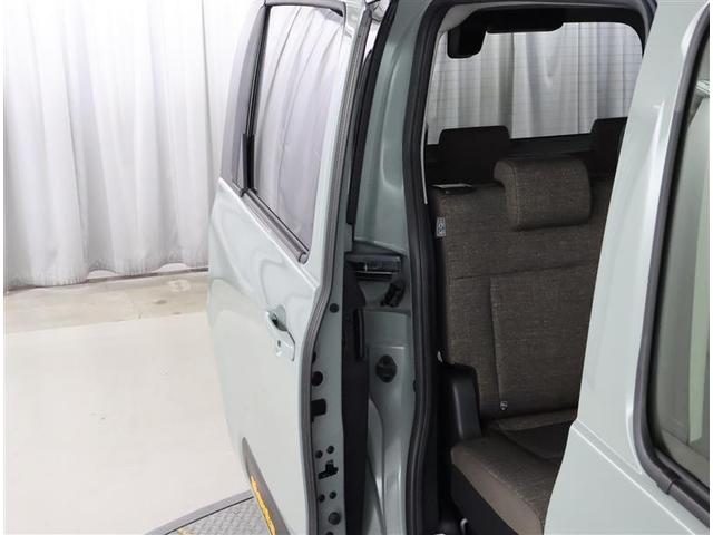 シエンタ ハイブリッドＺ　ＴＳＳ　エアバック　キーレスエントリー　ナビＴＶ　イモビライザー　バックモニター　ＬＥＤヘッドライト　ＥＴＣ車載器　横滑り防止　スマートキー　オートエアコン　サイドエアバッグ　ＷＳＲＳ　３列シート（11枚目）