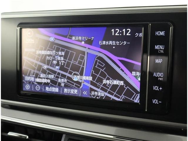 純正ナビを装備。タッチパネル式で使いやすく、お出かけもラクラクです。