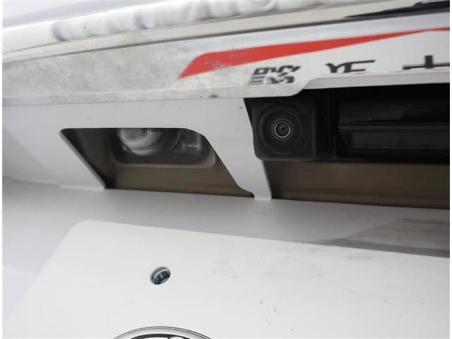 バックカメラが付いているので後方確認が非常にしやすいです。今や運転初心者も熟練者も必須装備！ついていて損はないですね♪