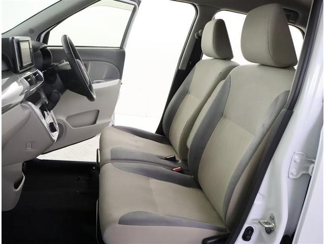 高いホールド性で運転姿勢が安定します。長距離ドライブでも疲れにくいのが魅力です。快適なドライビングライフをお送りください♪