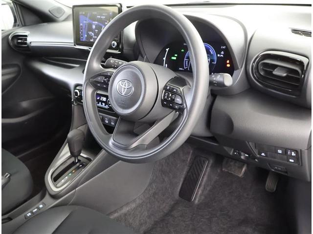 ヤリス ハイブリッドG LEDライト AC100V電源 スマートキー ETC フルセグ バックモニター 衝突被害軽減ブレーキ クルーズC 横滑り防止装置 オートエアコン メモリーナビ イモビ ワンオーナー(14枚目)