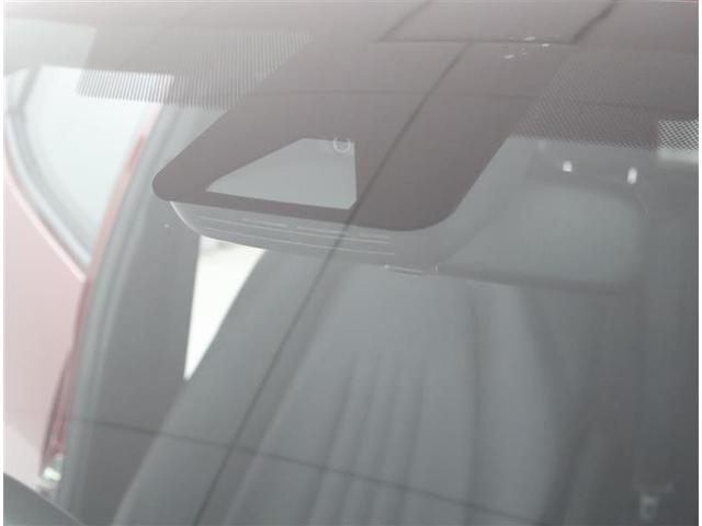 ヤリス Ｘ　ＬＥＤヘッドランプ　被害軽減ブレーキ　Ｂカメラ　キーレスエントリー　ワンオーナー　スマートキー＆プッシュスタート　クルーズコントロール　ＥＴＣ車載器　ＥＳＣ　サイドエアバッグ　メモリーナビ　エアバック（9枚目）