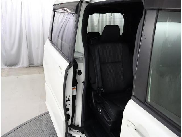 ヴォクシー ＺＳ　両電動スライドドア　地デジ　盗難防止システム　オートエアコン　ダブルエアバッグ　ＤＶＤ再生可　ドライブレコーダー　ＥＴＣ　ＬＥＤヘッドライト　キーレスエントリー　メモリーナビ　オートクルーズ　ナビＴＶ（12枚目）