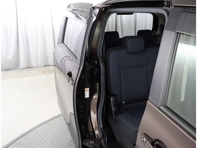 シエンタ Ｇ　ナビ・ＴＶ　スマートキープッシュスタート　アイドリングＳ　ＡＷ　ワンセグテレビ　フルオートエアコン　パワーウィンド　ＥＴＣ　運転席エアバック　パワステ　キーフリーシステム　ＡＢＳ　３列　両側自動Ｄ（8枚目）