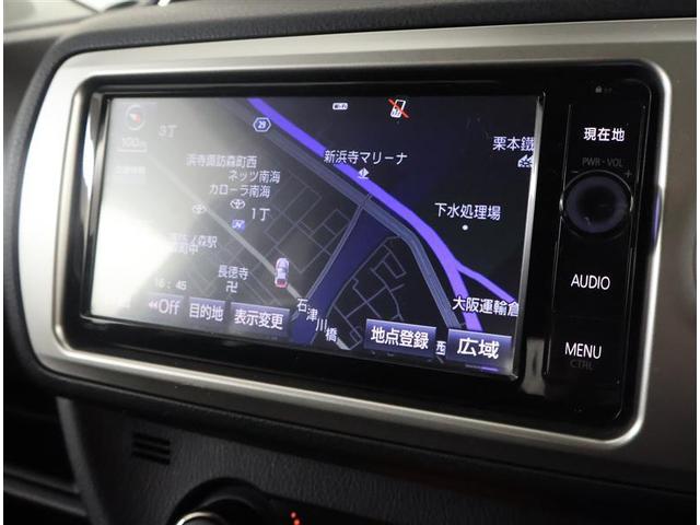 ヴィッツ ジュエラ　デュアルエアバッグ　マニュアルエアコン　パワステ　ＬＥＤヘッド　スマートキー　パワーウィンド　ＡＢＳ　ＤＶＤ再生　アイドリングストップ機能　バックカメラ　ＥＴＣ　エアバッグ　ナビテレビ　メモリ－ナビ（6枚目）