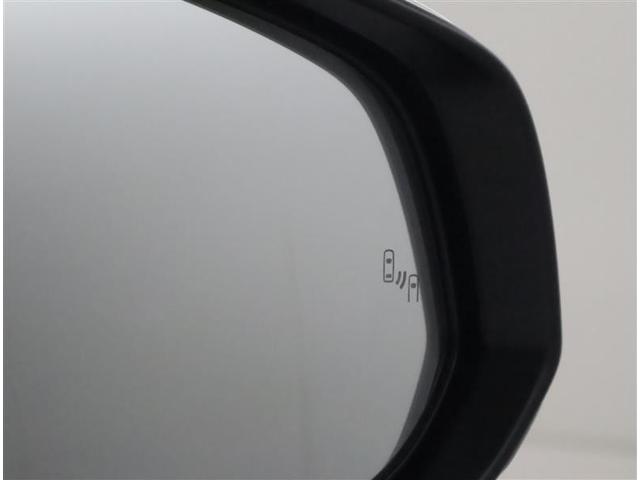 �׎Ԑ��𑖂�ԗ������[�_�[�Ō��m���A�h�A�~���[�ł͊m�F���ɂ����㑤���G���A�ɑ��݂���ԗ��ɉ����A�}�ڋ߂��Ă���ԗ������m���܂��B�ԗ������m����ƃh�A�~���[�ɓ��ڂ��ꂽ�k�d�c�C���W�P�[�^�[���_�����܂��B