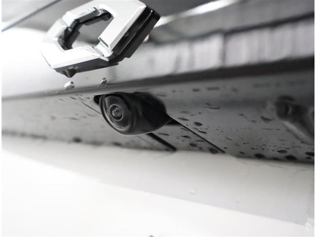 ヴォクシー Ｓ－Ｚ　ＤＶＤ再生機能　スマートキープッシュスタート　両側電動パワースライドドア　パワーウインドウ　１オナ　ＥＴＣ車載器　ＬＥＤライト　デュアルエアコン　アルミホイール　盗難防止装置　横滑り防止機能　ナビＴＶ（8枚目）