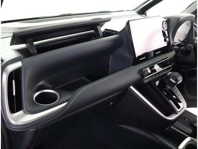 ノア ハイブリッドＳ－Ｚ　スマートキ　助手席エアバッグ　クルコン　ＥＴＣ車載器　ＤＶＤ　ＬＥＤライト　メモリーナビ　パワステ　３列シート　Ｗエアコン　エアコン　横滑防止装置　ナビ＆ＴＶ　アルミホイール　キーレス　エアバッグ（29枚目）