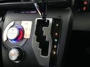 ハイブリッド　ファンベースＧセーフティーエディション　衝突被害軽減　ＥＴＣ車載器　ＬＥＤヘッドライト　１オーナー　両側パワースライドドア　クルコン　ＤＶＤ　地デジ　キーレスエントリー　バックモニター　盗難防止システム　ナビ＆ＴＶ　横滑り防止装置（22枚目）