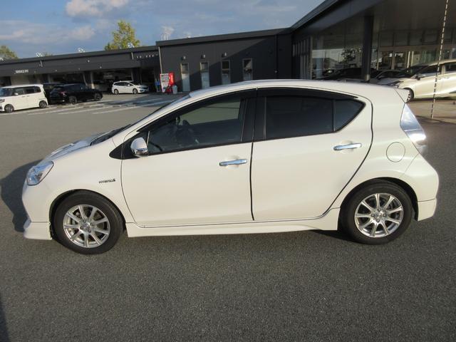 アクア Ｇブラックソフトレザーセレクション　ＣＤチューナー　ＥＴＣ（3枚目）