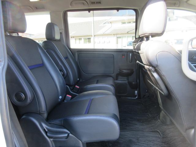 ステップワゴンスパーダ ｅ：ＨＥＶスパーダ　Ｇ・ＥＸ　ホンダセンシング　純正メモリーナビ　ＥＴＣ（12枚目）