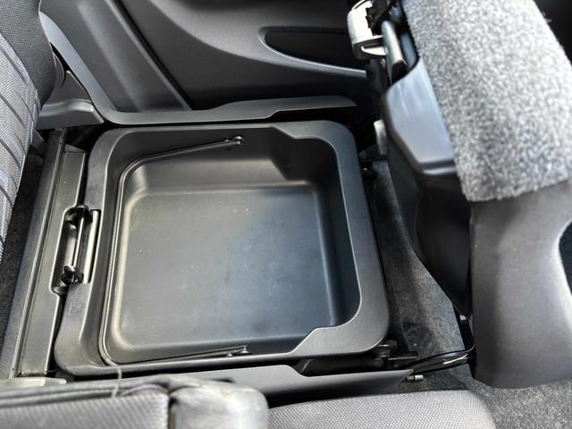 ワゴンRスティングレー T ターボ ブルートゥースナビ TV 新タイヤ ステアシフト レーダーブレーキ(32枚目)