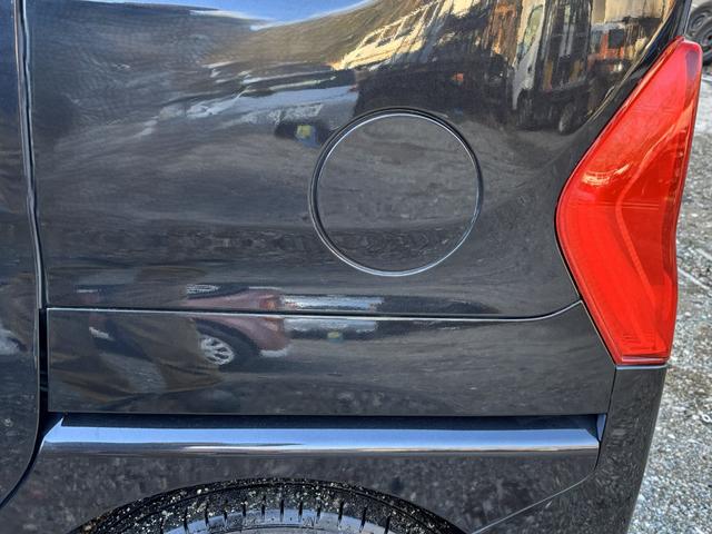 タント ＸリミテッドＳＡＩＩＩ　キーレス　両電動スライドドア　ＢＴナビ　アルミ（8枚目）