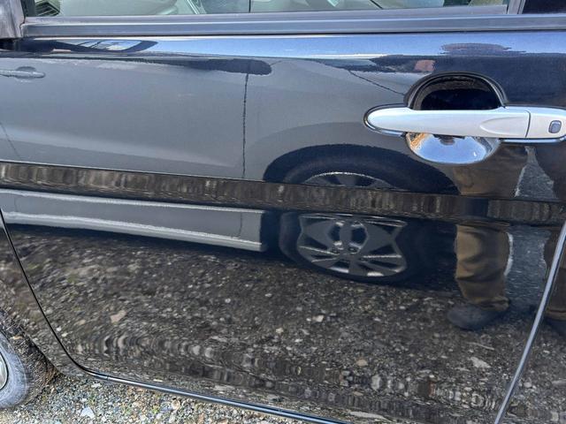 タント ＸリミテッドＳＡＩＩＩ　キーレス　両電動スライドドア　ＢＴナビ　アルミ（9枚目）