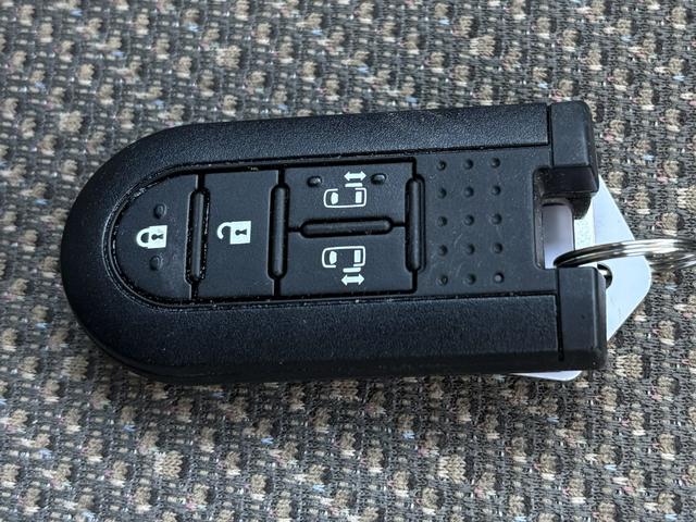 タント ＸリミテッドＳＡＩＩＩ　キーレス　両電動スライドドア　ＢＴナビ　アルミ（11枚目）