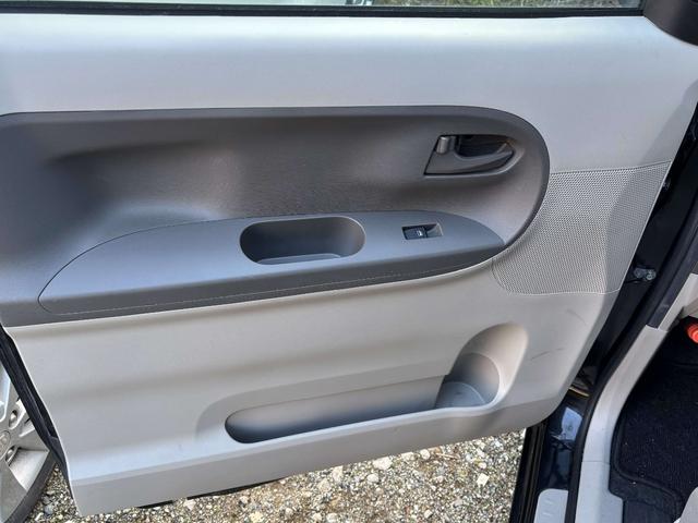 タント ＸリミテッドＳＡＩＩＩ　キーレス　両電動スライドドア　ＢＴナビ　アルミ（24枚目）