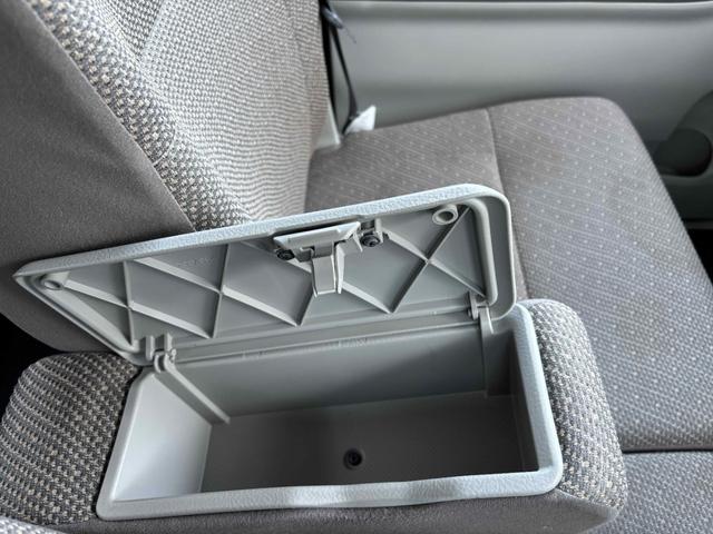 タント ＸリミテッドＳＡＩＩＩ　キーレス　両電動スライドドア　ＢＴナビ　アルミ（30枚目）