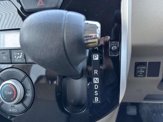 タント ＸリミテッドＳＡＩＩＩ　キーレス　両電動スライドドア　ＢＴナビ　アルミ（50枚目）