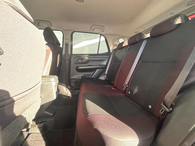 ロッキー Ｘ　ナビゲーション　バックカメラ　ドライブレコーダー　ＥＴＣ車載器　ＴＶコントロール　電動格納式ドアミラー　パワーウィンドウ　プッシュスタートスイッチ　キーフリーシステム　アイドリングストップ機能（35枚目）