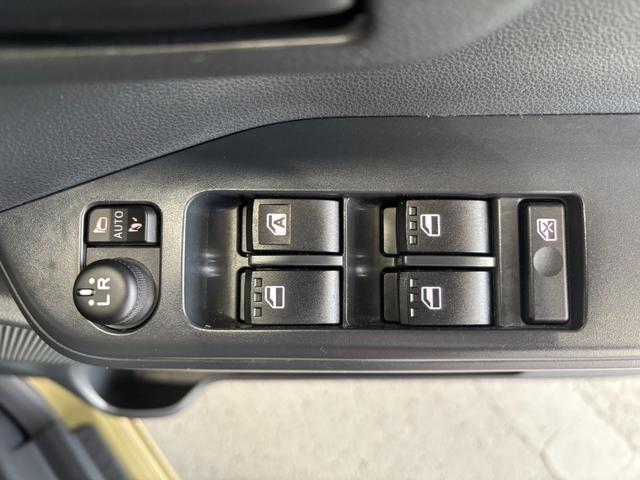 ピクシスメガ L SAII CD/ラジオチューナー ETC車載器 両側電動スライドドア オートエアコン 電動格納式ドアミラー パワーウィンドウ アイドリングストップ機能 プッシュスタートスイッチ キーフリーシステム(13枚目)