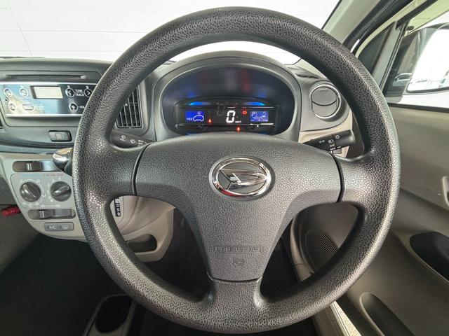 お手入れはラクに、輝きはキレイなままに。愛車の美しい輝きを守る「ボディコーティング」を各種ご用意しております。