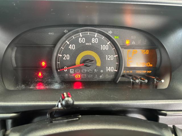 ハイゼットカーゴ ＤＸ　ＳＡＩＩＩ　ＣＤ／ラジオチューナー　運転席・助手席パワーウィンドウ　マニュアルエアコン　オートハイビーム　アイドリングストップ機能（6枚目）