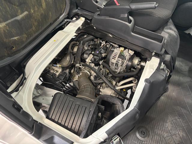 ハイゼットカーゴ ＤＸ　ＳＡＩＩＩ　ＣＤ／ラジオチューナー　運転席・助手席パワーウィンドウ　マニュアルエアコン　オートハイビーム　アイドリングストップ機能（10枚目）