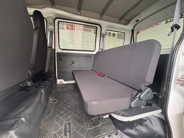 ハイゼットカーゴ ＤＸ　ＳＡＩＩＩ　ＣＤ／ラジオチューナー　運転席・助手席パワーウィンドウ　マニュアルエアコン　オートハイビーム　アイドリングストップ機能（19枚目）