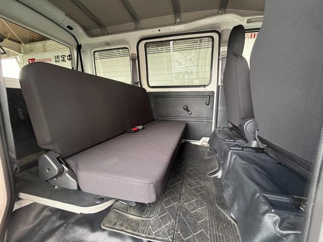 ハイゼットカーゴ ＤＸ　ＳＡＩＩＩ　ＣＤ／ラジオチューナー　運転席・助手席パワーウィンドウ　マニュアルエアコン　オートハイビーム　アイドリングストップ機能（25枚目）