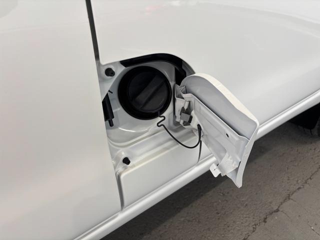 ハイゼットカーゴ ＤＸ　ＳＡＩＩＩ　ＣＤ／ラジオチューナー　運転席・助手席パワーウィンドウ　マニュアルエアコン　オートハイビーム　アイドリングストップ機能（38枚目）
