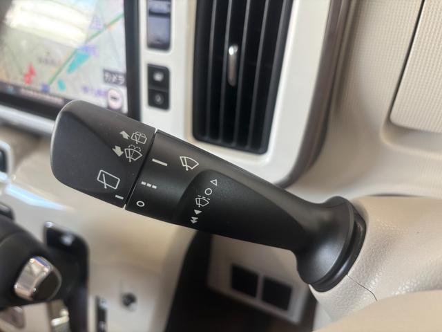 ムーヴキャンバス Ｘメイクアップリミテッド　ＳＡＩＩＩ　純正ナビ　パノラマモニター　ドライブレコーダー　ＥＴＣ　両側電動スライドドア　オートエアコン　電動格納式ドアミラー　パワーウィンドウ　プッシュスタートスイッチ　アイドリングストップ機能（10枚目）