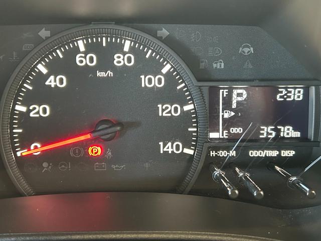 ハイゼットカーゴ ＤＸ　ラジオチューナー　ＥＴＣ車載器　マニュアルエアコン　運転席・助手席パワーウィンドウ　アイドリングストップ機能　コーナーセンサー　衝突被害軽減ブレーキ　キーレスエントリーシステム（15枚目）