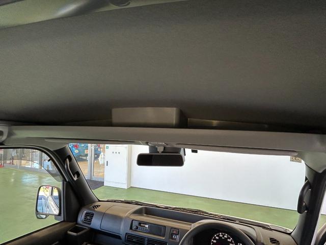 ハイゼットカーゴ ＤＸ　ラジオチューナー　ＥＴＣ車載器　マニュアルエアコン　運転席・助手席パワーウィンドウ　アイドリングストップ機能　コーナーセンサー　衝突被害軽減ブレーキ　キーレスエントリーシステム（22枚目）
