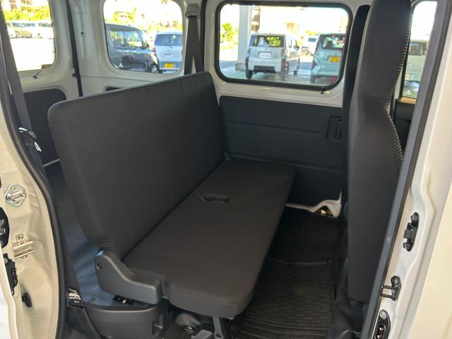 ハイゼットカーゴ ＤＸ　ラジオチューナー　ＥＴＣ車載器　マニュアルエアコン　運転席・助手席パワーウィンドウ　アイドリングストップ機能　コーナーセンサー　衝突被害軽減ブレーキ　キーレスエントリーシステム（26枚目）