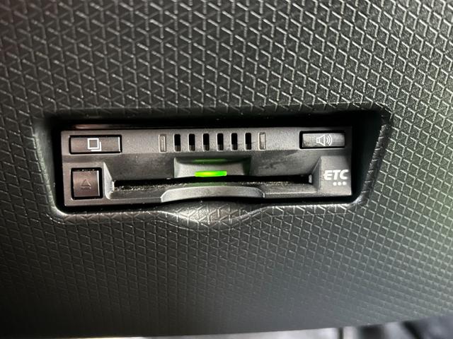 タント カスタムＲＳ　タ－ボ　バックカメラ対応　ＥＴＣ　電動パーキング　プッシュボタンスタ－ト　両側電動スライドドア　コ－ナ－センサ－　衝突被害軽減ブレーキ　アイドリングストップ機能　シ－トヒ－タ－　ＬＥＤヘッドライト（4枚目）