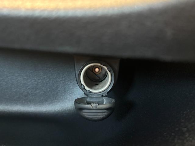 シエンタ G ナビゲーション バックカメラ 両側電動スライドドア ETC車載器 後席モニター 電動格納式ドアミラー パワーウィンドウ アイドリングストップ機能 プッシュスタートスイッチ キーフリーシステム(6枚目)