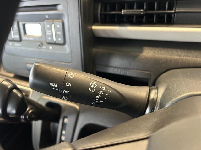 ワゴンR ハイブリッドFX CDオーディオ プッシュボタンスタ-ト アイドリングストップ機能 片側シ-トヒ-タ-(10枚目)