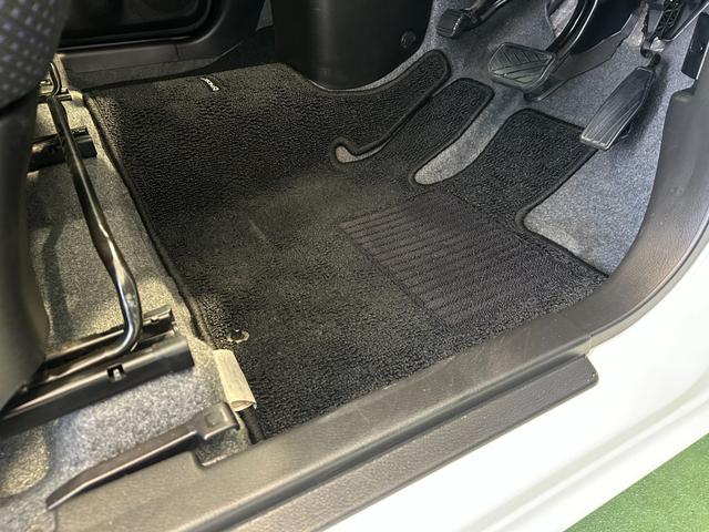 ワゴンR ハイブリッドFX CDオーディオ プッシュボタンスタ-ト アイドリングストップ機能 片側シ-トヒ-タ-(28枚目)