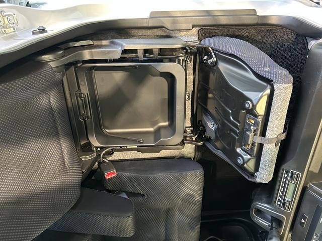 ワゴンR ハイブリッドFX CDオーディオ プッシュボタンスタ-ト アイドリングストップ機能 片側シ-トヒ-タ-(29枚目)